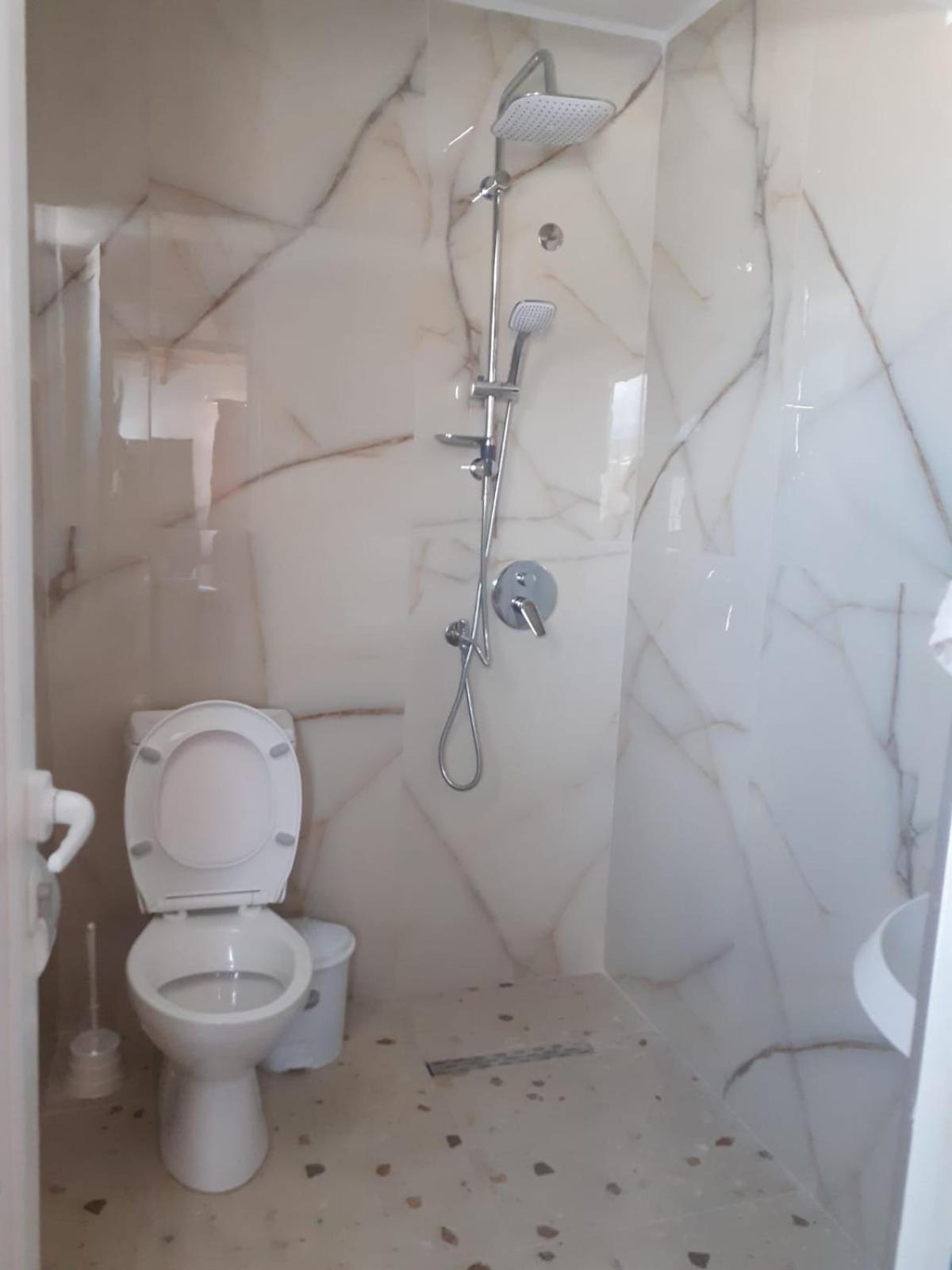 Ramaj Apartment Ксамил Екстериор снимка