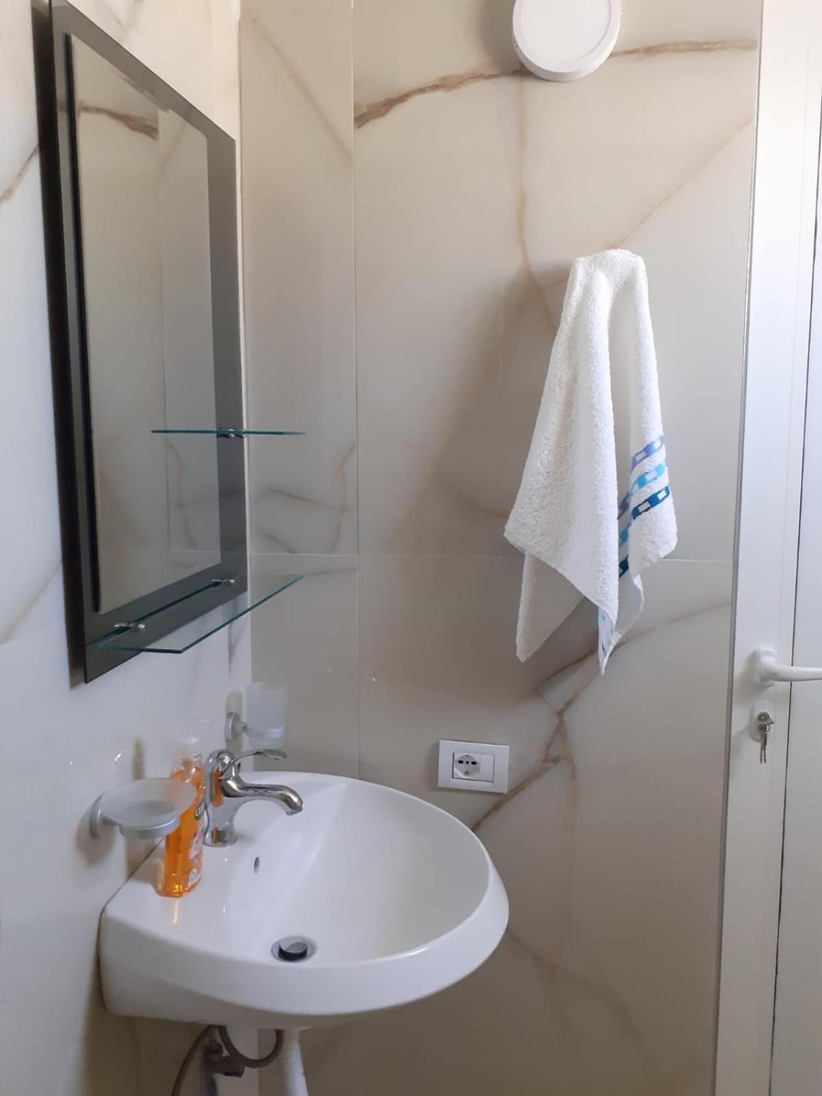 Ramaj Apartment Ксамил Екстериор снимка