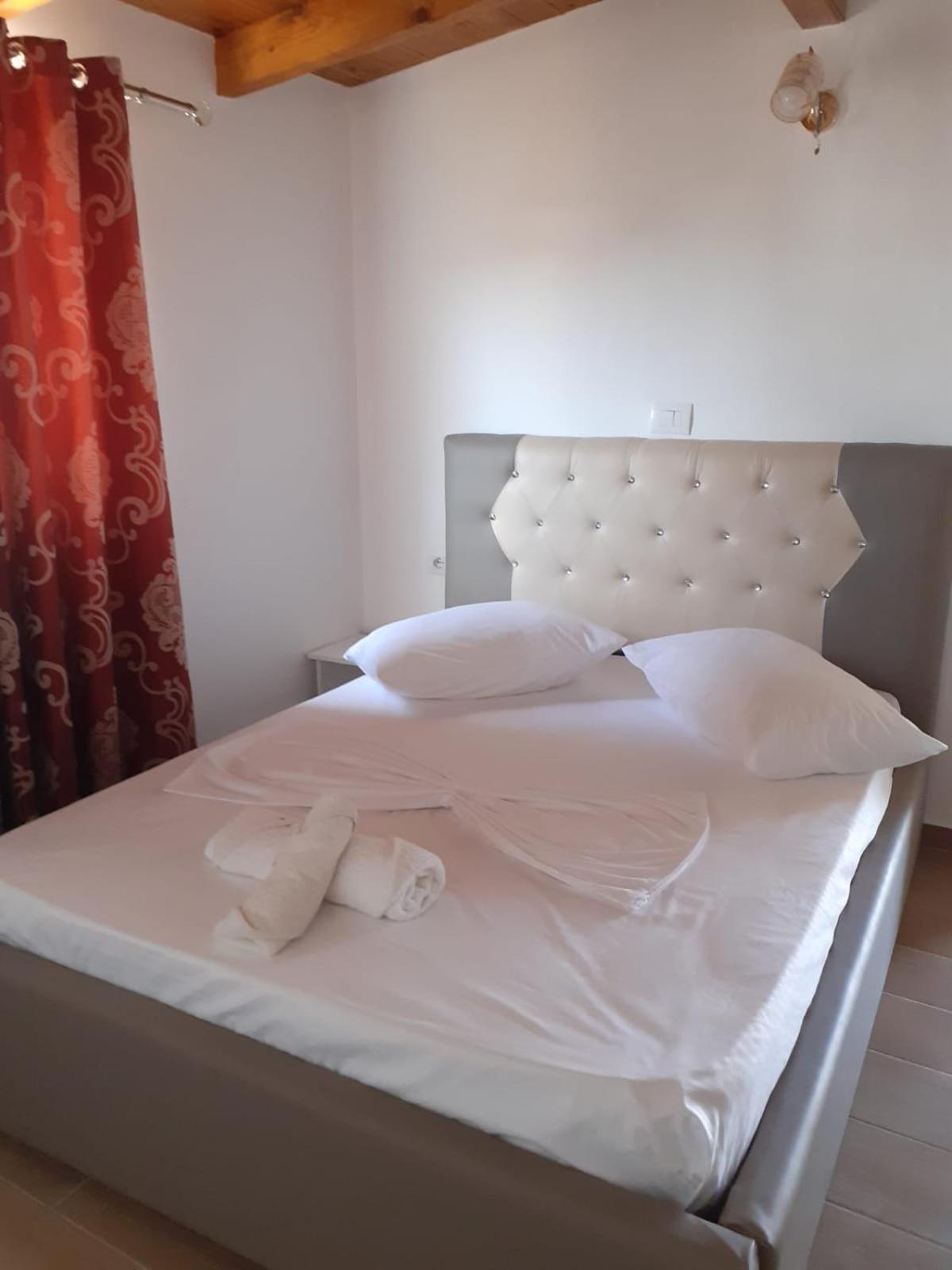 Ramaj Apartment Ксамил Екстериор снимка