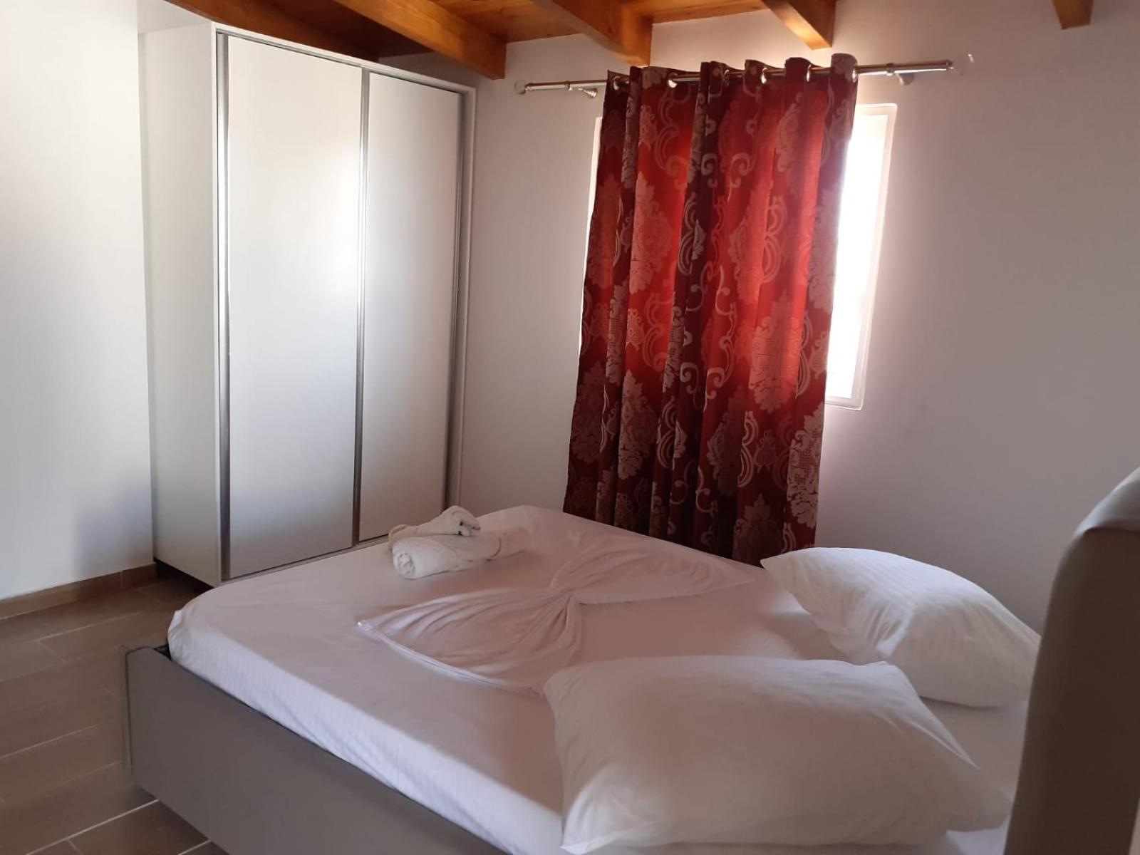 Ramaj Apartment Ксамил Екстериор снимка